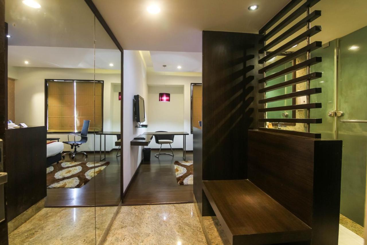 Hotel Lxia Hinjewadi - Indian Nationals Only Pimpri-Chinchwad Exterior foto